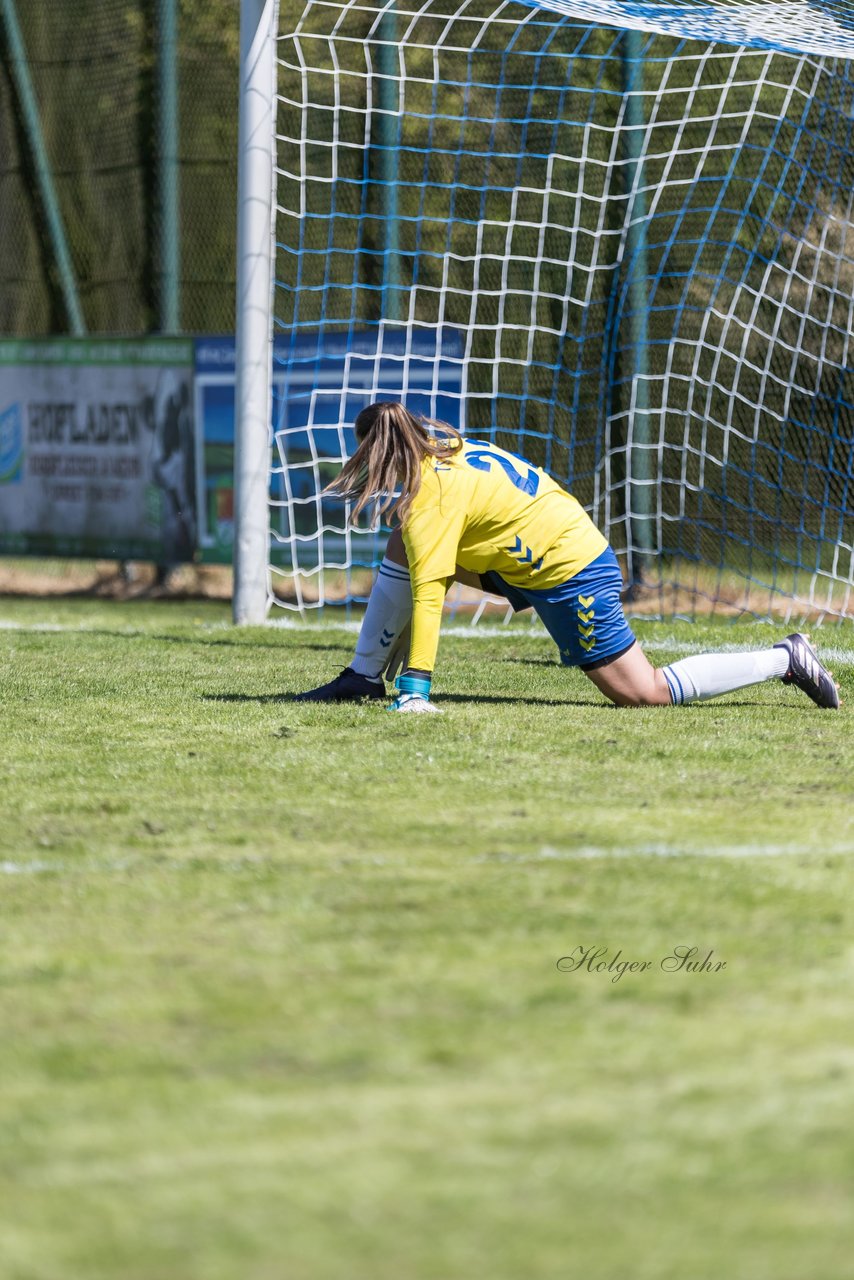 Bild 292 - F TSV Zarpen - Holstein Kiel II : Ergebnis: 2:6